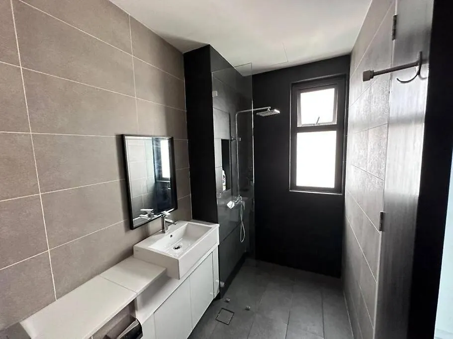 Sky88 3Br Luxury Condo W Pool Table Джохор-Бару